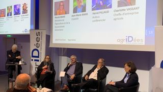 De gauche à droite : Bernard Valluis (consultant), Muriel Mahe (Centre d'études et de prospective du ministère de l'Agriculture), Jean-Marie Marx (CGAAER), Hervé Pillaud (auteur et conférencier) et Charlotte Vassant, cheffe d'entreprise agricole dans l'Aisne). De gauche à droite : Bernard Valluis (consultant), Muriel Mahe (Centre d'études et de prospective du ministère de l'Agriculture), Jean-Marie Marx (CGAAER), Hervé Pillaud (auteur et conférencier) et Charlotte Vassant, cheffe d'entreprise agricole dans l'Aisne).