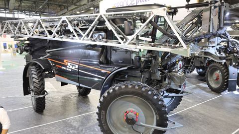 Spectre, le pulvérisateur automoteur haut de gamme signé France Pulvé Spectre, le pulvérisateur automoteur haut de gamme signé France Pulvé