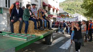 Lors du procès, le 18 octobre 2022, de 2000 à 5000 "défenseurs de la ruralité" étaient venus soutenir les six prévenus. Le délibéré a été prononcé mardi 29 novembre 2022. Lors du procès, le 18 octobre 2022, de 2000 à 5000 "défenseurs de la ruralité" étaient venus soutenir les six prévenus. Le délibéré a été prononcé mardi 29 novembre 2022.