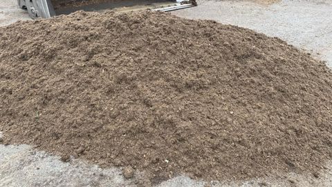 Les prix des substrats en engrais flambent, à cause du contexte mondial et de problèmes de législation. Les fournisseurs s’adaptent et un colloque, prévu le 15 novembre, leur permettra de faire un pas de plus en ce sens. © P. Fayolle