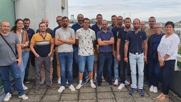 Pour Terrena, c’est sa septième promotion d’agents de silo en parcours CQP, ici en photo avec leurs tuteurs venus se former lors du lancement du parcours à la mi-septembre, à Angers .