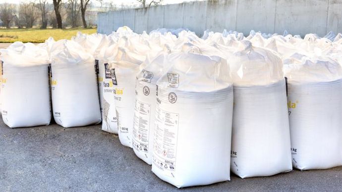 Selon notre sondage Agrodistribution-ADquation, seulement 52 % des agriculteurs disent avoir acheté des engrais azotés en morte-saison cette année. © C. THIRIET