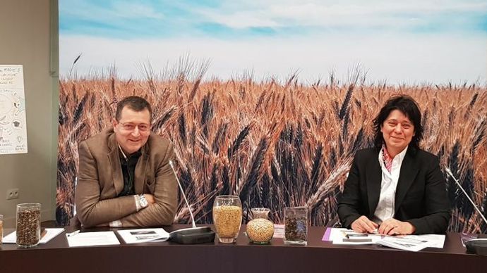 Thierry Dupont, président d’Agora, et Agnès Duwer, DG : « Il va falloir que, collectivement, nous nous emparions du problème de la logistique. » Ici, en conférence de presse en visio, juste avant la tenue de l’AG.