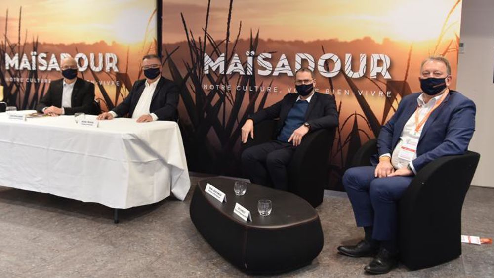 Christophe Bonno, nouveau DG (à g.), Michel Prugue, président, Jean-Louis Zwick, directeur du pôle agricole, et Éric Humblot, directeur du pôle gastronomie, ont présenté les nouveaux projets du groupe, visant à « se transformer dans un monde durable », thème de l’AG 2021. © MAÏSADOUR