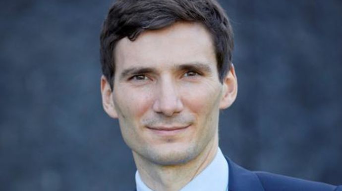 Arnaud Wieczorek prend la tête de la direction Recherche et innovation, nouvellement créée, du groupe CCPA. Il a exercé durant plus de cinq ans des fonctions de direction de l’innovation, a été membre du comité exécutif et du comité de direction chez Roullier.