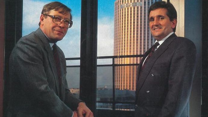 Bruno Catton (à g.), à l’époque DG de Sigma, fait la une du numéro 6 d’Agrodistribution (mars 1991) aux côtés du président d’alors, Jean Gonnard.