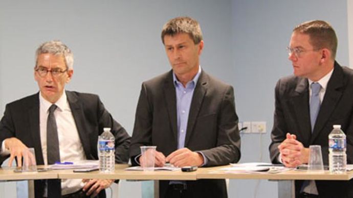 Philippe Grié, directeur délégué à la direction générale de Terrena (à g.), Olivier Chaillou, président, et Guillaume Serizay, directeur administratif et financier, ont mis en avant la résilience du groupe. © M. COISNE