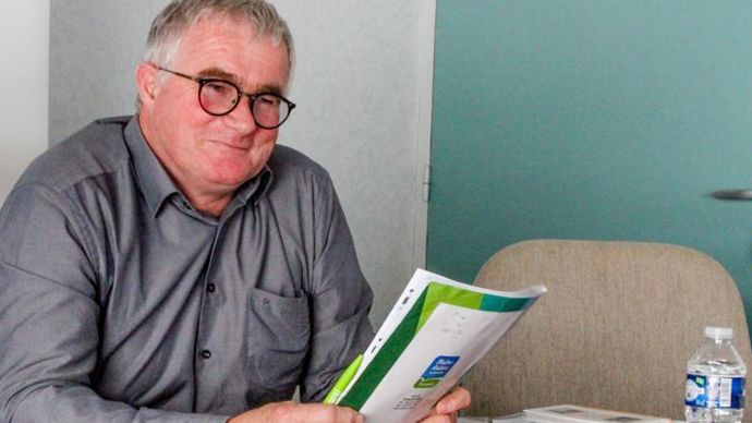 « Nous voyons le bien-être animal comme un investissement, à l’image de ce que nous avions fait, au début des années 2000, via les filières sans OGM », explique Christophe Levavasseur, président de Maîtres laitiers du Cotentin. © A. DUFUMIER