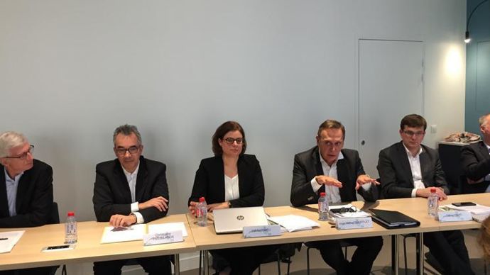 Le président Jean-Michel Soufflet (quatrième en partant de la gauche) entouré des membres du directoire de Soufflet. © L. PETIT