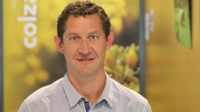 L’objectif à terme est de contractualiser 300 000 t de graines de colza et tournesol à faibles émissions de GES, « soit 7 à 8 % du sourcing de Saipol », informe Thibaut Dumans, responsable des achats de colza pour Saipol. © SAIPOL