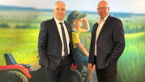Le président, Jean-François Gaffet (à dr.), et le DG, Damien François : « Le principal enjeu est d’accompagner nos adhérents vers une transition agroécologique. »