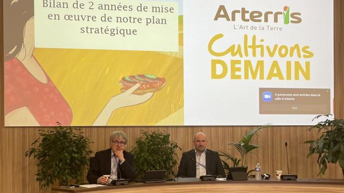 « Le groupe Arterris dispose de fonds propres suffisamment élevés pour assumer un plan de développement à la dimension du territoire sur lequel il s’étend en Occitanie et Paca », ont exposé, le 10 février devant la presse, Christian Reclus, DG (à g.), et Jean-François Naudi, président. © ARTERRIS