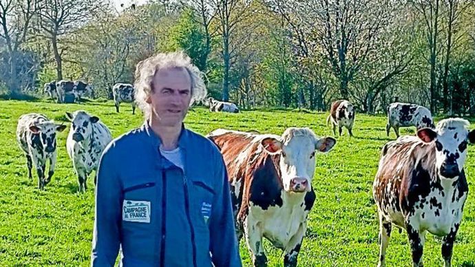 « Les attentes d’un paysan, qu’il soit à Madagascar ou en Normandie, sont absolument les mêmes : vivre dignement de son métier et être fier de son produit », souligne Noël Datin, éleveur laitier et vice-président de la coopérative les Maîtres laitiers du Cotentin.