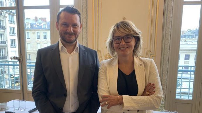 Nicolas Broutin, président de Yara France, et Delphine Guey, directrice de la communication, des affaires publiques et de l’engagement sociétal, mardi 20 septembre, à Paris. © R. FOURREAUX