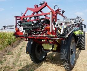 Pulvérisateur Hardi-Evrard Ranger 2500 avec ses rampes TR2 repliées