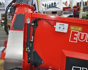 Vérin de réglage sur la TX27 XL Polycut