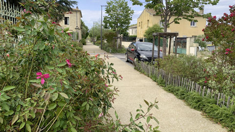Dans la catégorie « Infrastructures », cet aménagement dans le village de Boisseron (34), qui compte à peine plus de 2 000 habitants, a été récompensé par la médaille d’or, et par un « coup de chapeau du jury » pour souligner combien l’aménagement est remarquable à l’échelle de la taille de la commune.