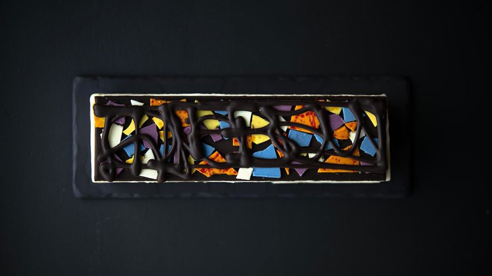 La bûche créée par le chef pâtissier Benoît Gressent pour l’hôtel Molitor.  G.Martens