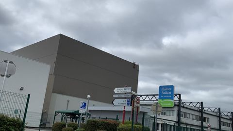 Tenir la barre. Grâce aux contrats passés, MLC commence à avoir une visibilité sur le prix du gaz et de l’électricité, pas sur les emballages. Pas facile dans ces conditions de négocier avec les GMS. c.hue