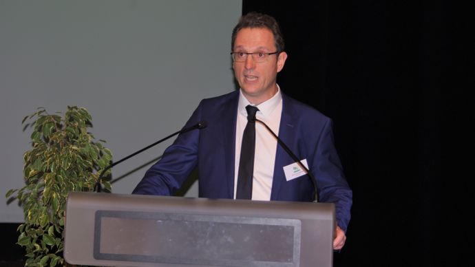 « Les différentes évolutions actuelles de notre coopérative doivent anticiper et induire un fonctionnement plus résilient et plus connecté à nos fermes, qui apportera une meilleure compétitivité aux exploitations adhérentes », souligne Pierre-Yves Simonin, président du groupe Cal.