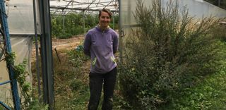 Agnès Kindt est maraichère et élève une centaine de poules pondeuses en agriculture biologique à Houplines (Nord). Agnès Kindt est maraichère et élève une centaine de poules pondeuses en agriculture biologique à Houplines (Nord).