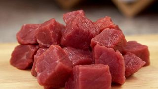 Des peines allant jusqu'à deux ans de prison ferme ont été prononcées mercredi 11 janvier contre quinze professionnels français, belges et néerlandais de la filière de la viande chevaline. Des peines allant jusqu'à deux ans de prison ferme ont été prononcées mercredi 11 janvier contre quinze professionnels français, belges et néerlandais de la filière de la viande chevaline.