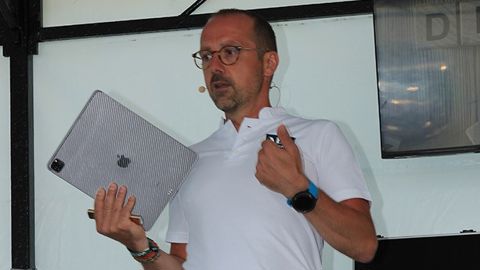 Lionel Broilliard lors d’une conférence sur les défis de la boulangerie (journée organisée par la Minoterie Girardeau en juin 2022). Lionel Broilliard lors d’une conférence sur les défis de la boulangerie (journée organisée par la Minoterie Girardeau en juin 2022).