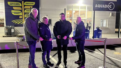 De gauche à droite, Christophe Pennequin, directeur de Racine, Lionel Palancade, directeur d’Aquadoc, Bernard Perret, PDG du groupe éponyme, et Samuel Duparcq, directeur de l’agence Racine de Saint-Maximin-la-Sainte-Baume (Var).