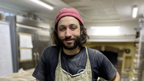 Cuisinier de formation, Diego Laporal a demarre la boulangerie en autodidacte avant de passer son CAP en candidat libre. Cuisinier de formation, Diego Laporal a demarre la boulangerie en autodidacte avant de passer son CAP en candidat libre.