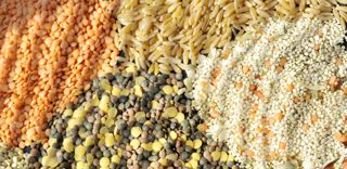 En moyenne dans le monde, un habitant a acheté pour 15,7 € d'aliments bio en 2021, selon le rapport du FIBL et de l'Ifoam. En moyenne dans le monde, un habitant a acheté pour 15,7 € d'aliments bio en 2021, selon le rapport du FIBL et de l'Ifoam.