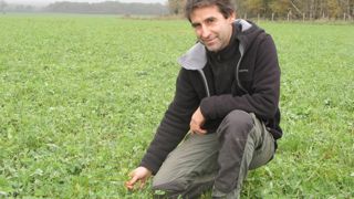 "Bien installée, la prairie temporaire étouffe les adventices", explique Sylvain Pimont.