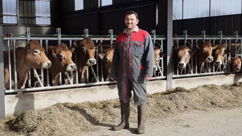 Cédric Viallemonteil lance un SOS au ministre de l’Agriculture au sujet des invasions de rats taupiers détruisant massivement les prairies.