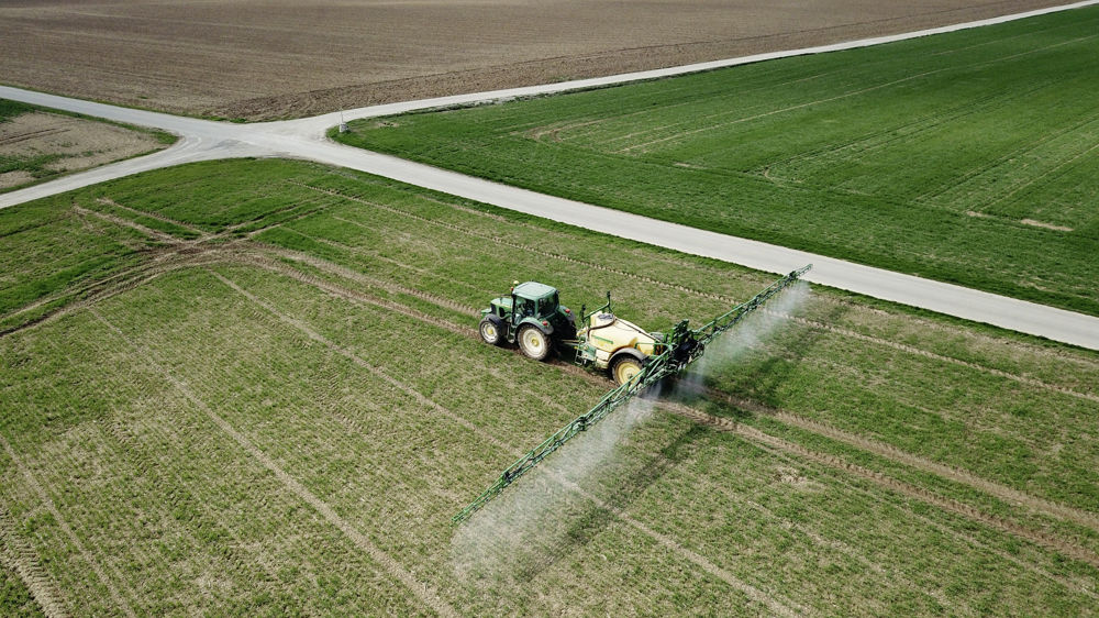 Emmanuel Macron a annoncé au Salon de l’agriculture le lancement d’un nouveau plan sur les phytos. Emmanuel Macron a annoncé au Salon de l’agriculture le lancement d’un nouveau plan sur les phytos.