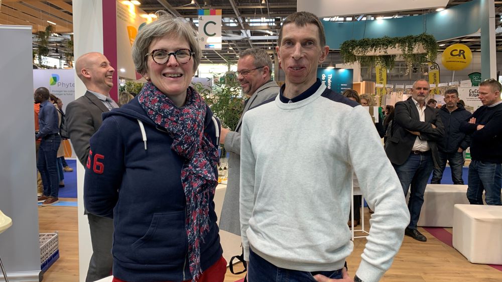 Nathalie Rault et Dominique Morvan, du groupement de producteurs Porc Armor Evolution, témoignent de l'intérêt de la formation sur le bien-être animal.