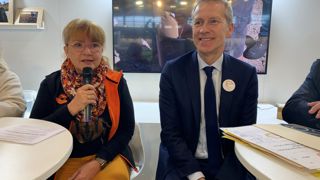 En 2023, Angélique Delahaye, présidente de Solaal, et Guillaume Garot, parrain de l'association, mettent en avant le glanage solidaire pendant le Salon de l'agriculture. En 2023, Angélique Delahaye, présidente de Solaal, et Guillaume Garot, parrain de l'association, mettent en avant le glanage solidaire pendant le Salon de l'agriculture.
