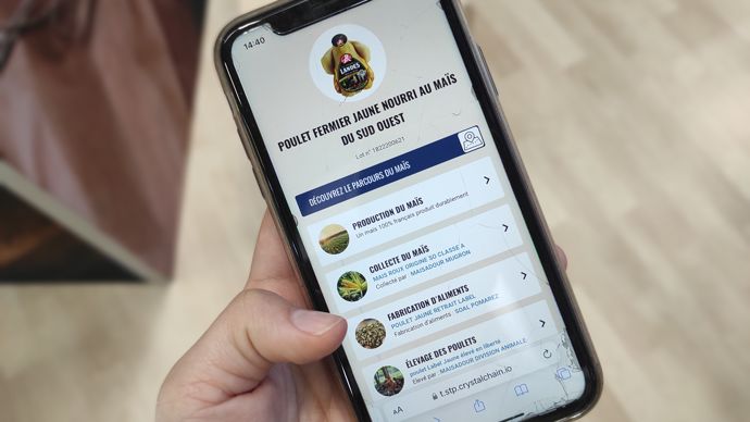 Le pilote de traçabilité d'Intercéréales permet, grâce au QR code présent sur le produit fini, d'afficher cette page sur le smartphone, retraçant le maïs, de sa production dans le Sud-Ouest jusqu’au poulet jaune des Landes label rouge.