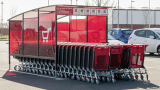 Le gouvernement abandonne son idée du panier anti-inflation au profit d'une opération commerciale des distributeurs et de la nouvelle promesse d'un chèque alimentaire. Le gouvernement abandonne son idée du panier anti-inflation au profit d'une opération commerciale des distributeurs et de la nouvelle promesse d'un chèque alimentaire.