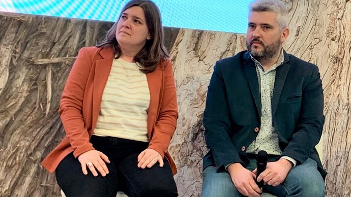 Andréa Vin, responsable transformation, digital et innovation chez NatUp, et Pierre Demolin, responsable de région, ont présenté, jeudi 2 mars lors du Sia, la nouvelle plateforme digitale de la coopérative, Salesforce Agri360.