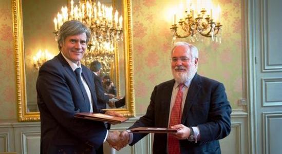 Stéphane Le Foll et Arias Canete, ministres de l'Agriculture français et espagnol.