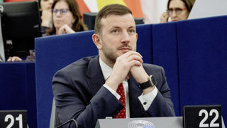 le commissaire européen à l’Environnement, Virginijus Sinkevicius, a fustigé l’édulcoration du projet de réduction des émissions polluantes. le commissaire européen à l’Environnement, Virginijus Sinkevicius, a fustigé l’édulcoration du projet de réduction des émissions polluantes.