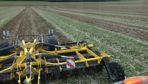 La moitié des tracteurs utilisés en grandes cultures sont équipés de dispositifs d'autoguidage. Ils permettent d'économiser du temps et du carburant.