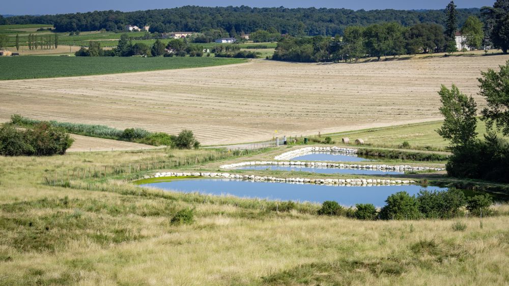 Les organisations professionnelles agricoles demandent une simplification rapide et une sécurisation des cadres législatifs et réglementaires pour remobiliser des ouvrages de stockage existants et développer de nouveaux projets d’hydraulique.