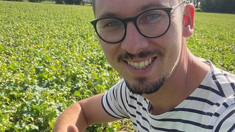 Simon Legendre atteint 22 000 abonnés sur Youtube (Simon. Photography) et 30 000 sur Facebook.