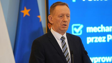 Robert Telus, le ministre polonais de l’Agriculture, a annoncé un accord sur la reprise du transit des céréales ukrainiennes.