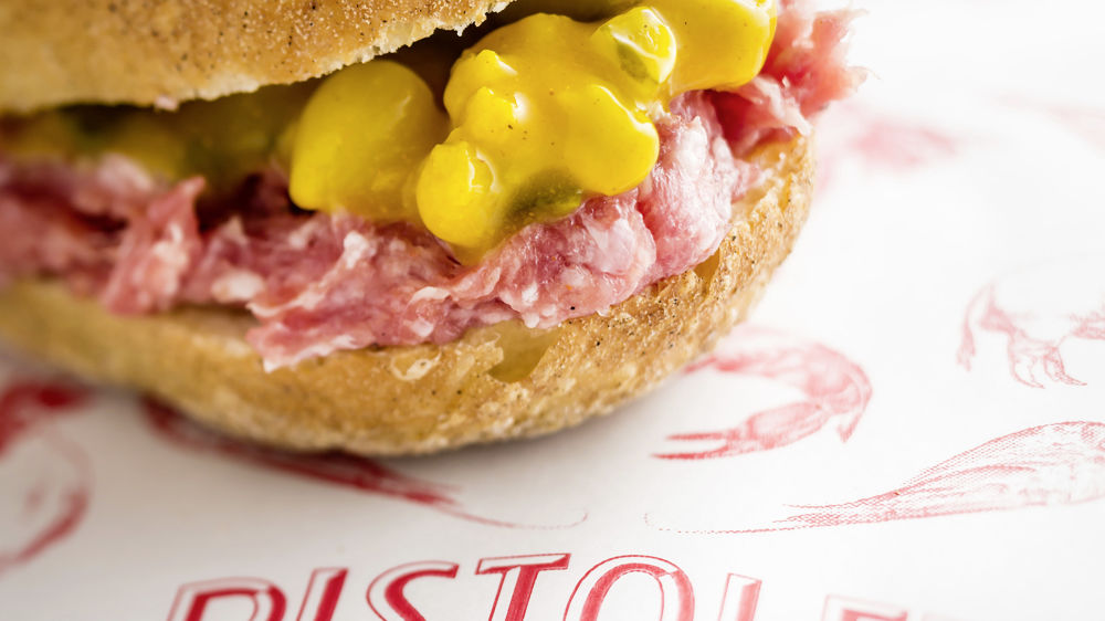 Pistolet haché porc et pickles.