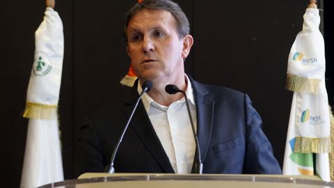 Vincent Chatellier est ingénieur de recherche au département EcoSocio à l’Inrae. Lors du  4e Symposium « Lait, vecteur de Développement » à Tunis le 7 mars, il a incité les pays d’Afrique du Nord à une dépendance raisonnée vis-à-vis du marché mondial, projetant une demande mondiale en lait supérieure à l’offre.