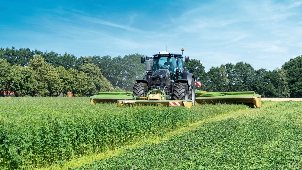 Le groupe de fauche Krone EasyCut B950 Collect bénéficie d'évolutions comme les patins extra-trempés.