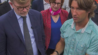 En visite samedi dans les Pyrénées-Orientales, Marc Fesneau a promis aux agriculteurs des indemnisations pour les pertes subies à cause de la sécheresse. En visite samedi dans les Pyrénées-Orientales, Marc Fesneau a promis aux agriculteurs des indemnisations pour les pertes subies à cause de la sécheresse.