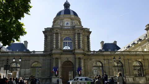 La proposition de loi devait être débattue en séance publique à partir du 16 mai. La proposition de loi devait être débattue en séance publique à partir du 16 mai.