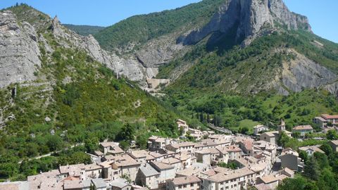 Bénéficiant d'un ensoleillement généreux, Orpierre connaît un engouement depuis plusieurs siècles.